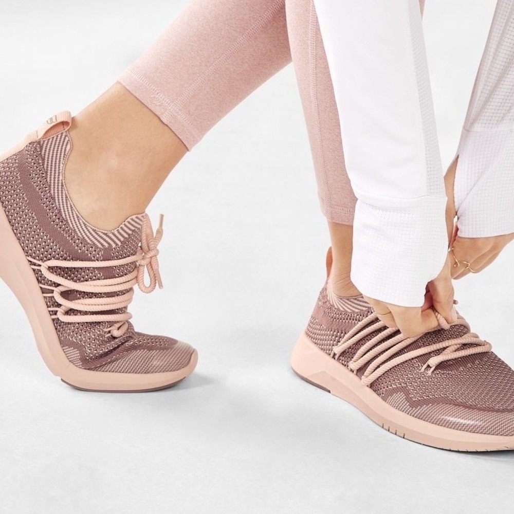 Fabletics Culver Knit Sneakers - pink performance Walking Shoes US 6 EU 36.5 - Picture 12 of 12